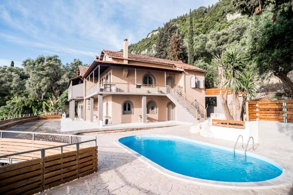 Seven Keys Luxury Suites Apartament Achílleion