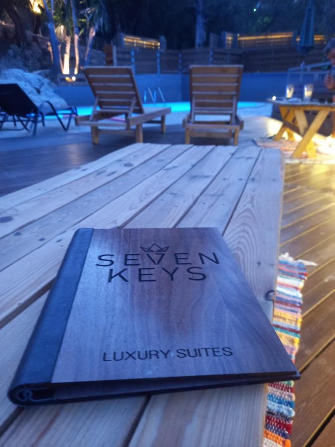 Seven Keys Luxury Suites *